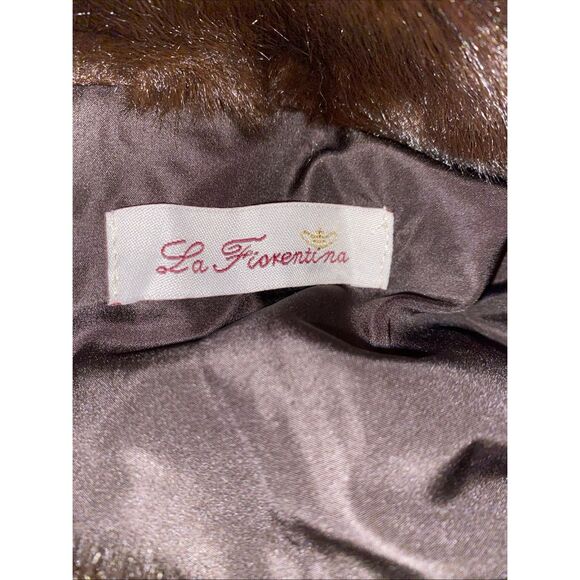 NWT La Fiorentina Women's Brown Faux Fur Capelet Color Brown One Size MSRP $299 - Picture 6 of 10
